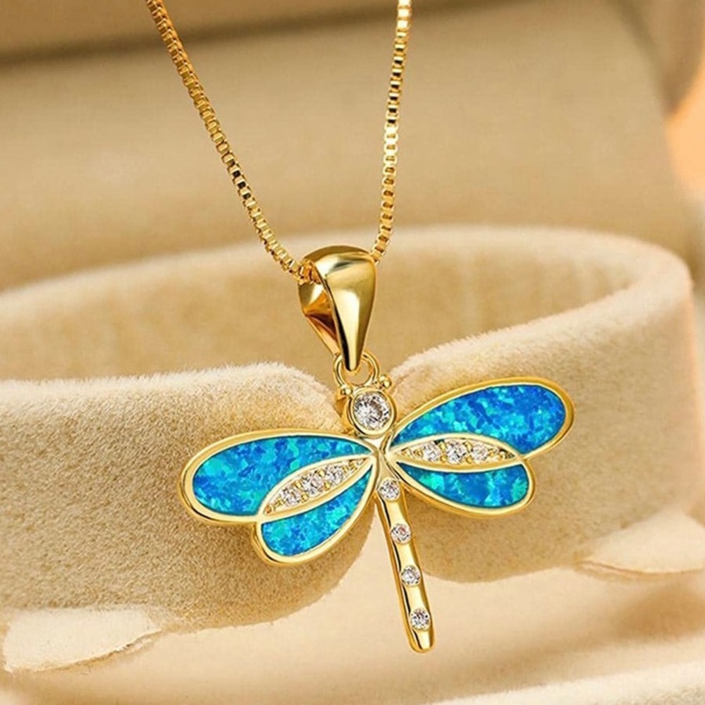 Beautiful Blue Dragonfly Necklace